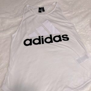 Women’s top! Size small! Adidas wear! White!